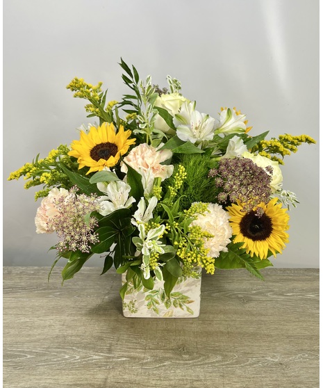 yellow and white floral arrangement